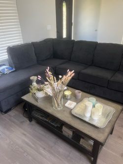 Sectional couch from Ashelys