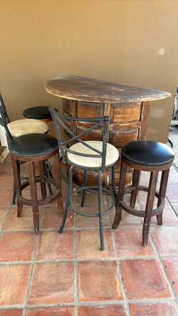 Wood Half-Moon Bar Table with Stools