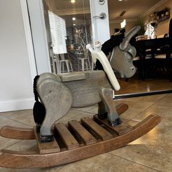 Old Fashion Rocking House 