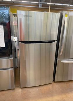 Lg Refrigerator 33 inch wide stainless steel