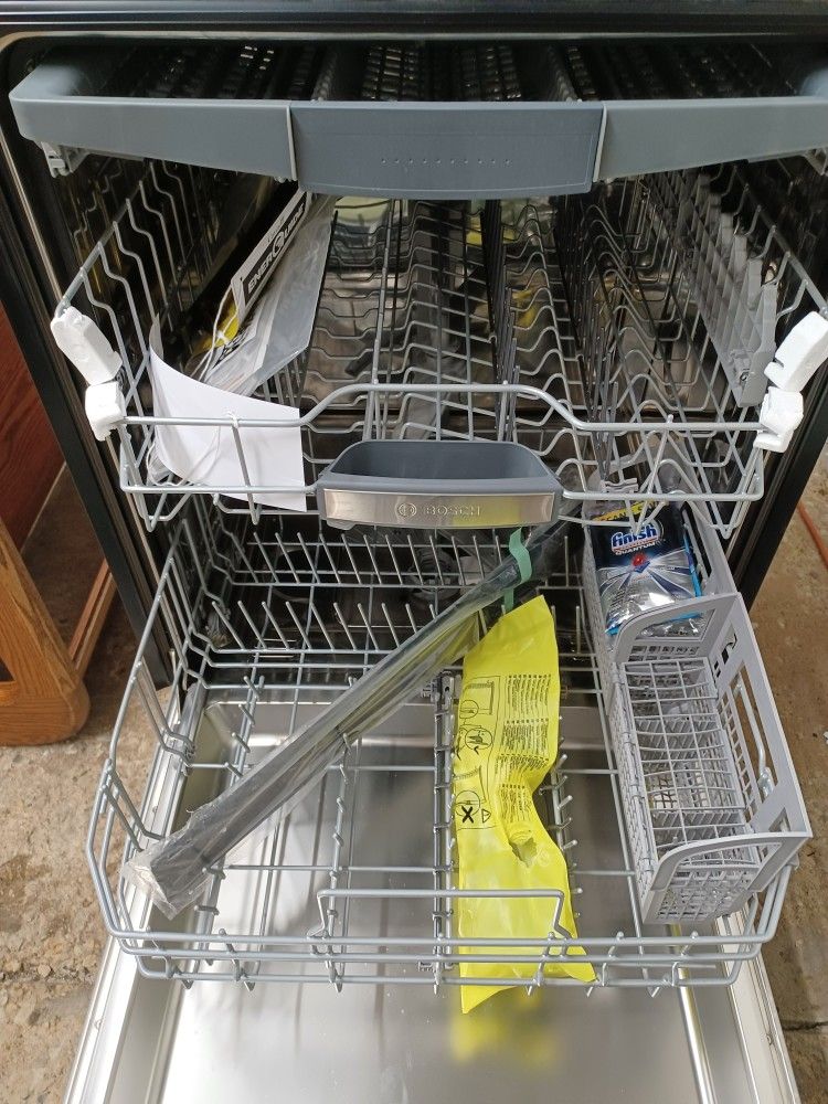 Bosch Stainless Steel Dishwasher 24 Inch SHPM65Z55N for Sale in Addison, IL OfferUp