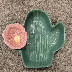 Cactus Chip and Dip Serving Tray
