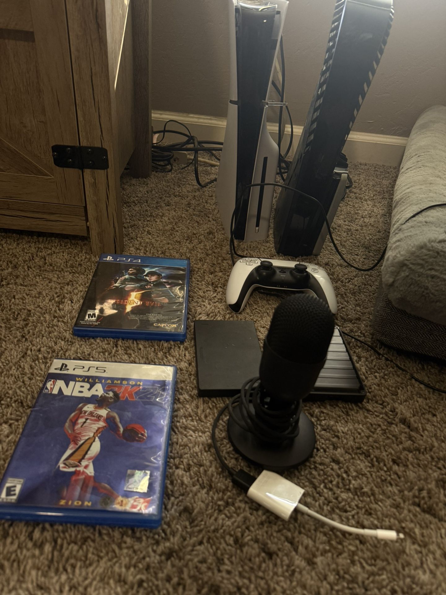 🎮 PS5 Slim (Working) + PS5 (HDMI Issue) Bundle w/ Controller, Games, Razer Mic & Extras