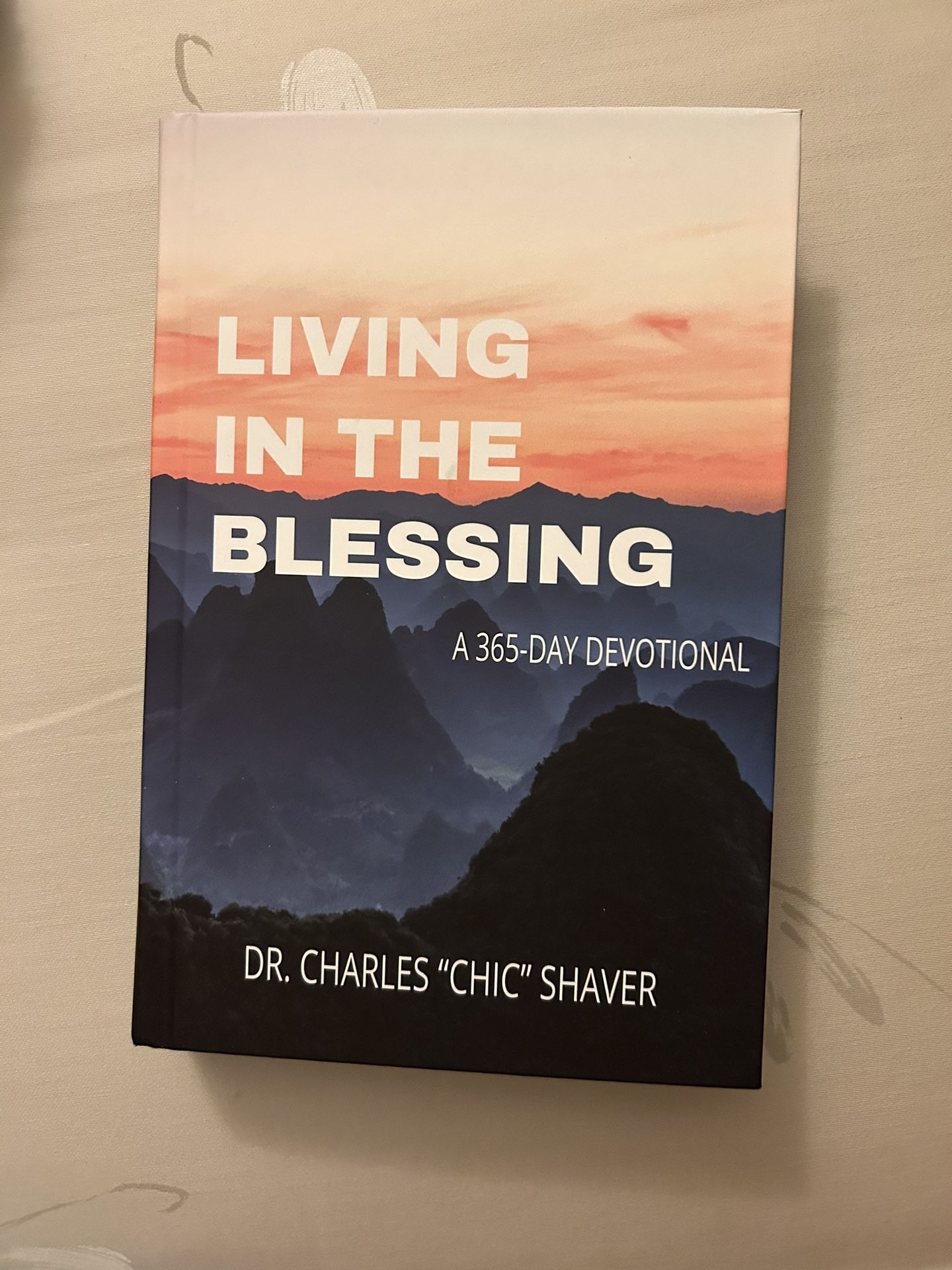 Discounted Living in the blessing Christian Book