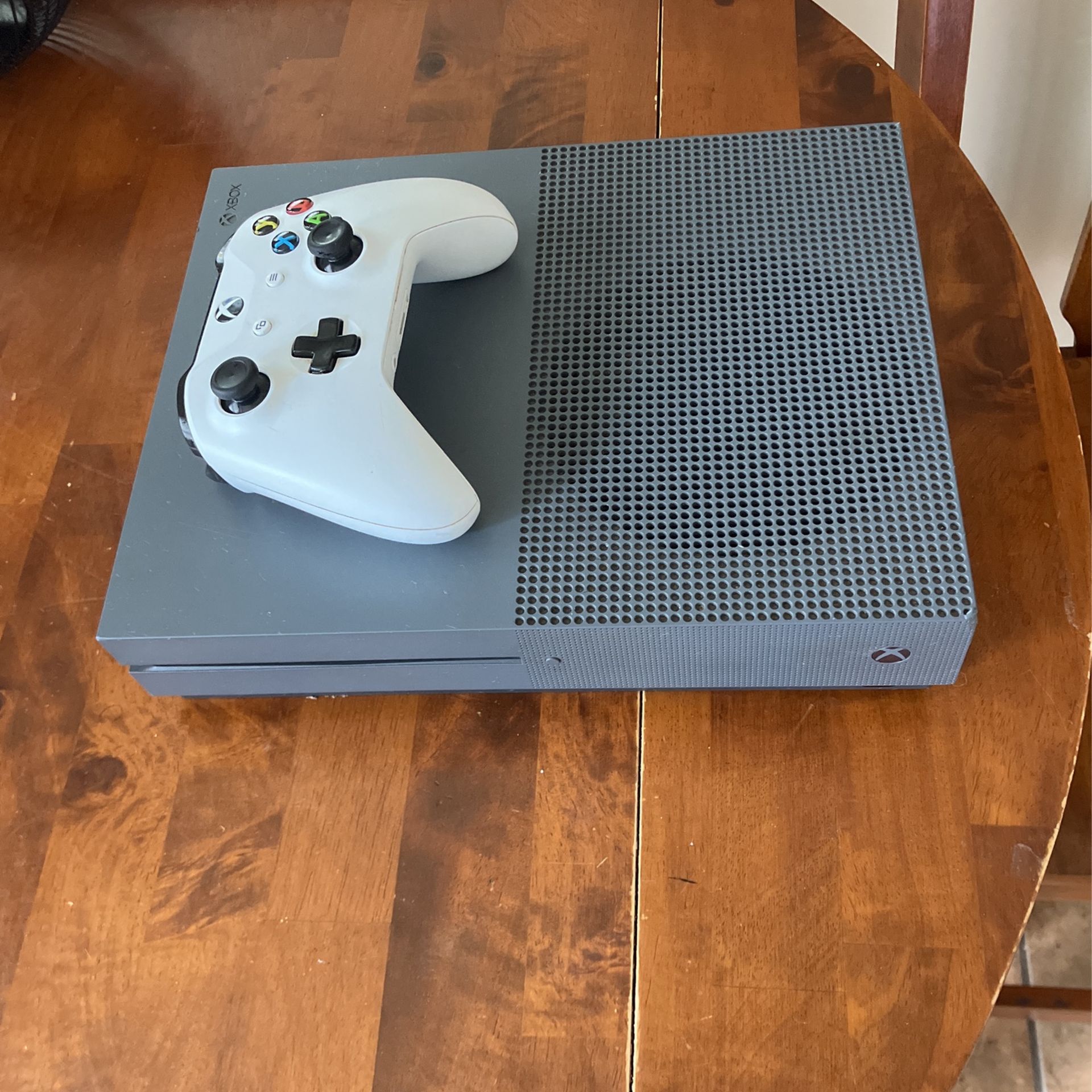 X BOX 1S $100 π₯π₯π₯π₯π₯DEAL!!!