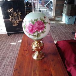 Hand Painted Hurricain Lamp Very Nice Exel Cond
