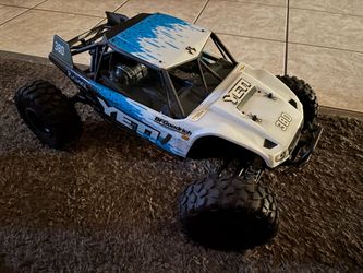 Axial yeti