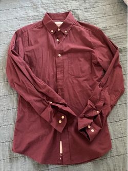 Burgundy Men’s small long sleeve button up shirt