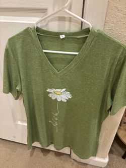 Woman's tops