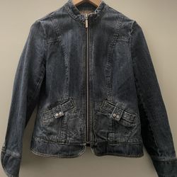 Collarless denim jacket