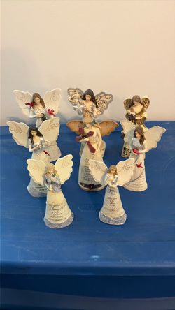 Eight different angels with sayings