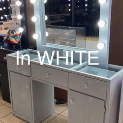 White Vanity 3 Drawers And 2 Storage 