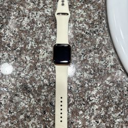 Apple Watch SE  Rose Gold 