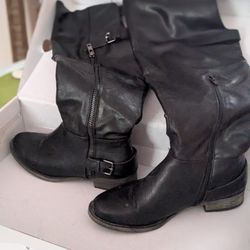 Ladies Size 9 Boots Black 2 Pair 1 Black Dress Shoe 