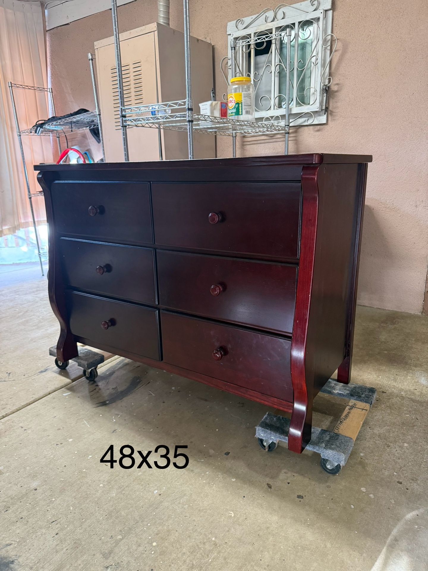 Dresser