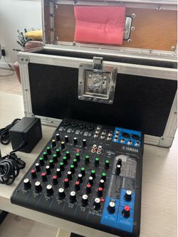 Yamaha MG10XU USB Mixer w/ Road Case & Power Supply