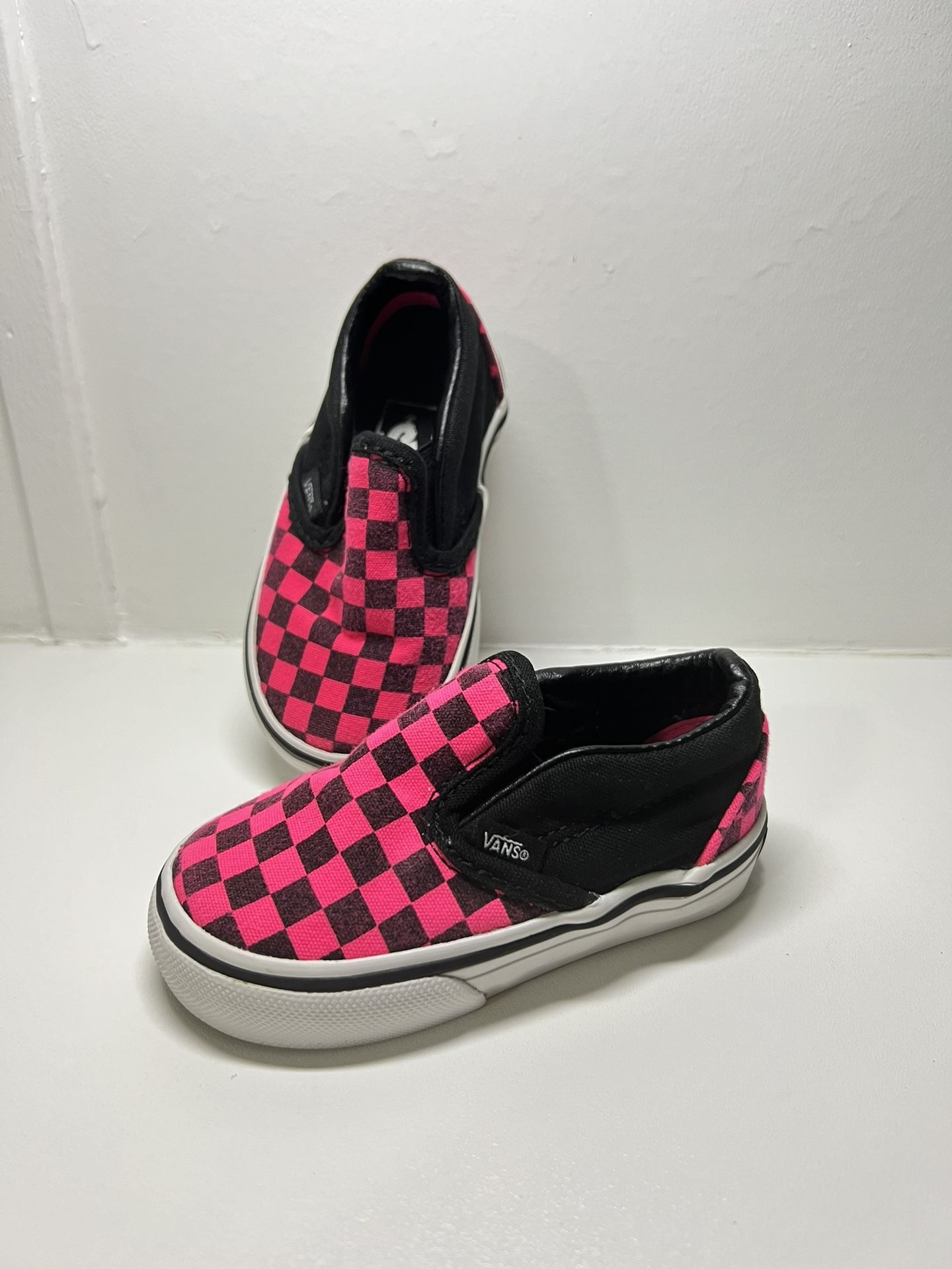 Vans Toddler Vans Low Classic Slip On Checkered Hot Pink Sneakers size 4.5