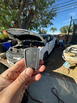 Car Keys N Remotes/ Llaves Con Control