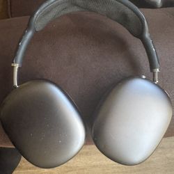 AirPod Maxes