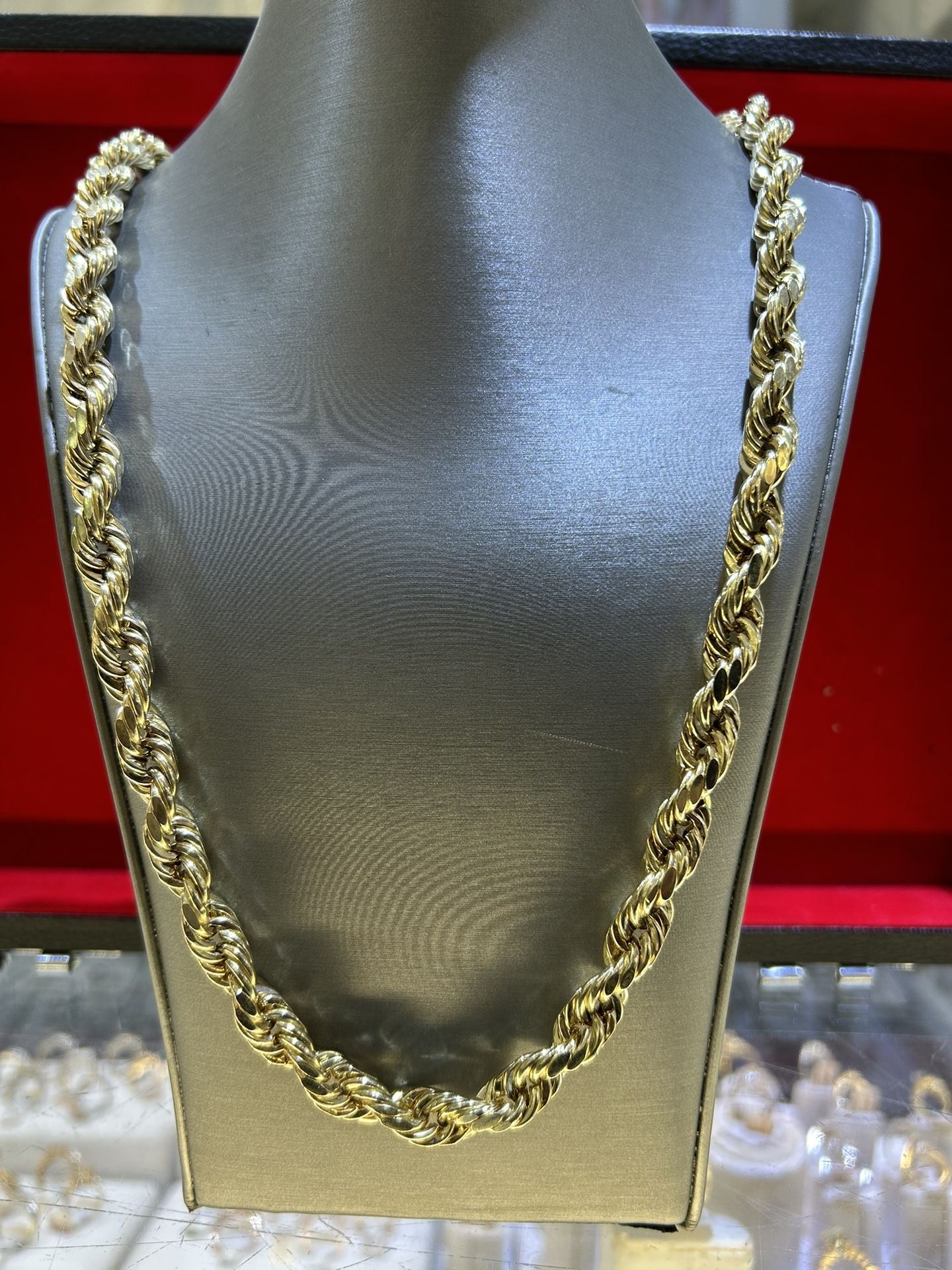 10K GOLD THICK ROPE CHAIN