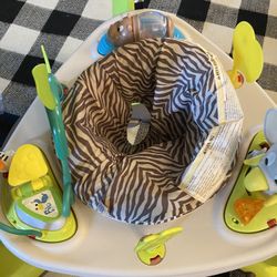 evenflo exersaucer jump and learn jumper jungle quest