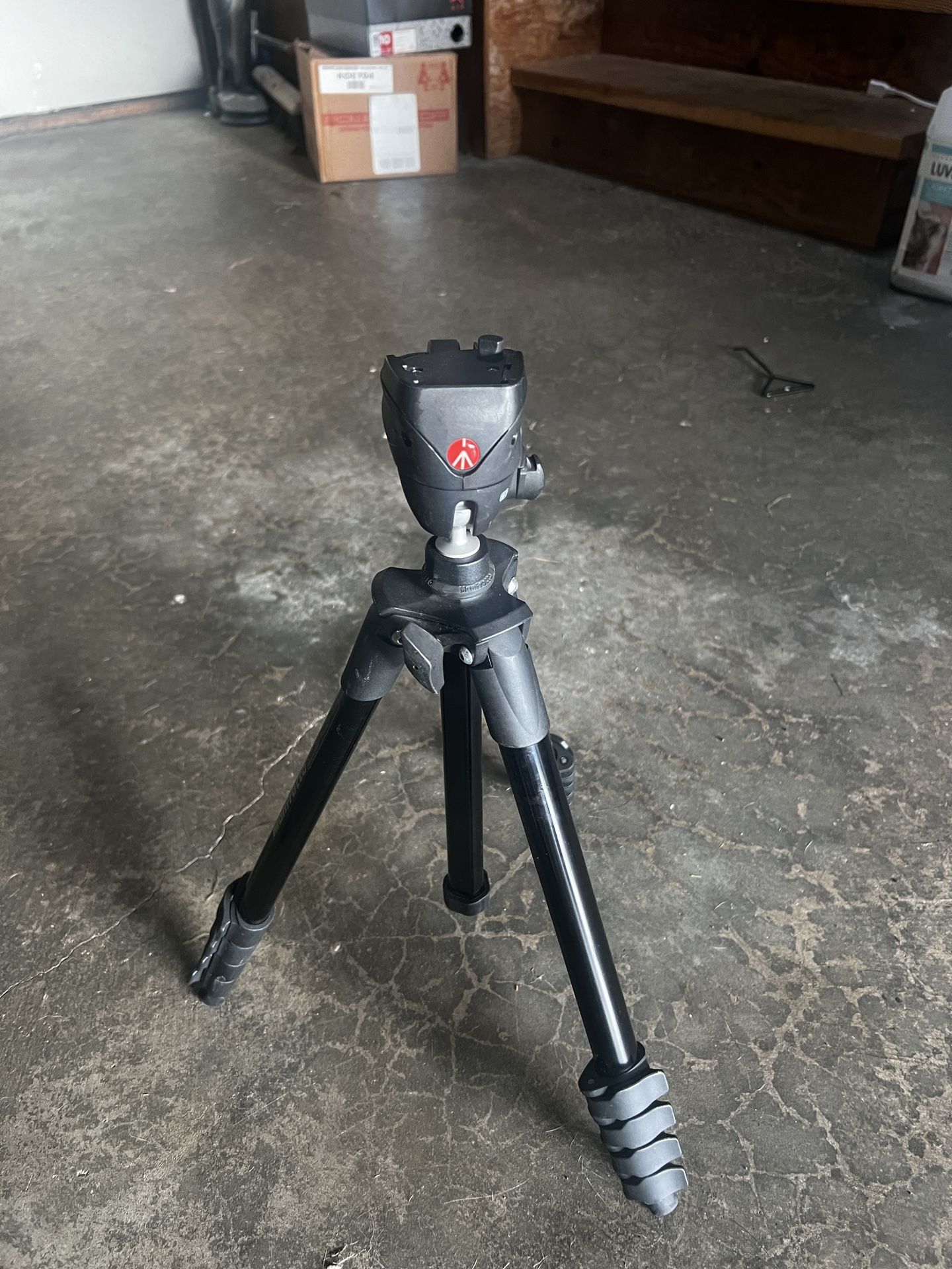Manfrotto Compact Tripod