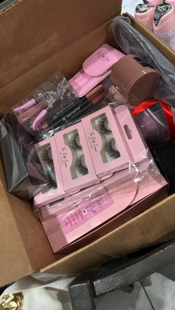 NEW MAKEUP