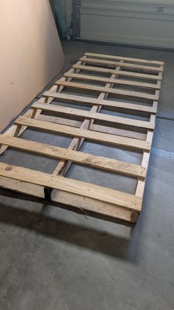 7x3 Pallet for Free