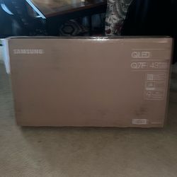 43inch QLED Q7F Tv