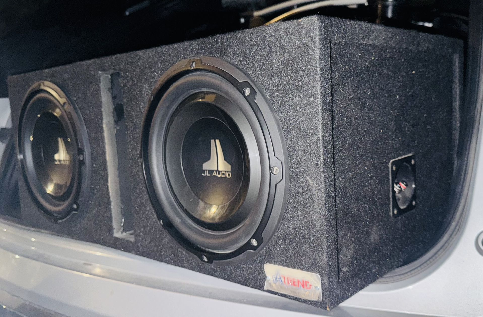 2 10” JL Audio W1s