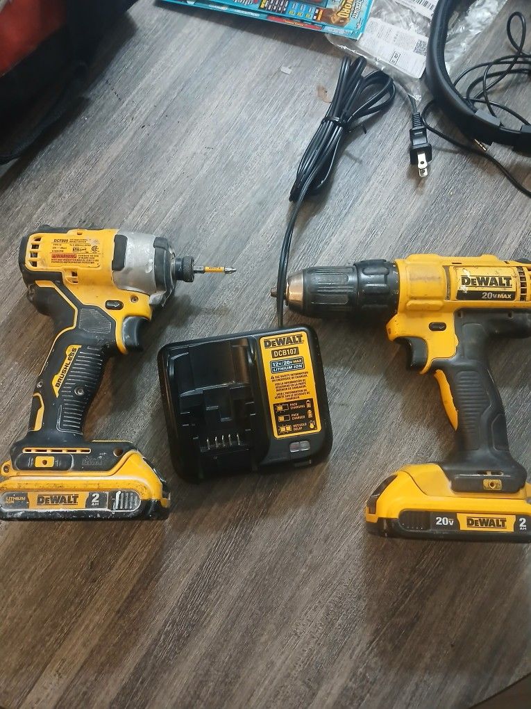 Dewalt 20v Impact And Drill Driver Both Have One Battery And Comes With The Charger Asking $150 Obo