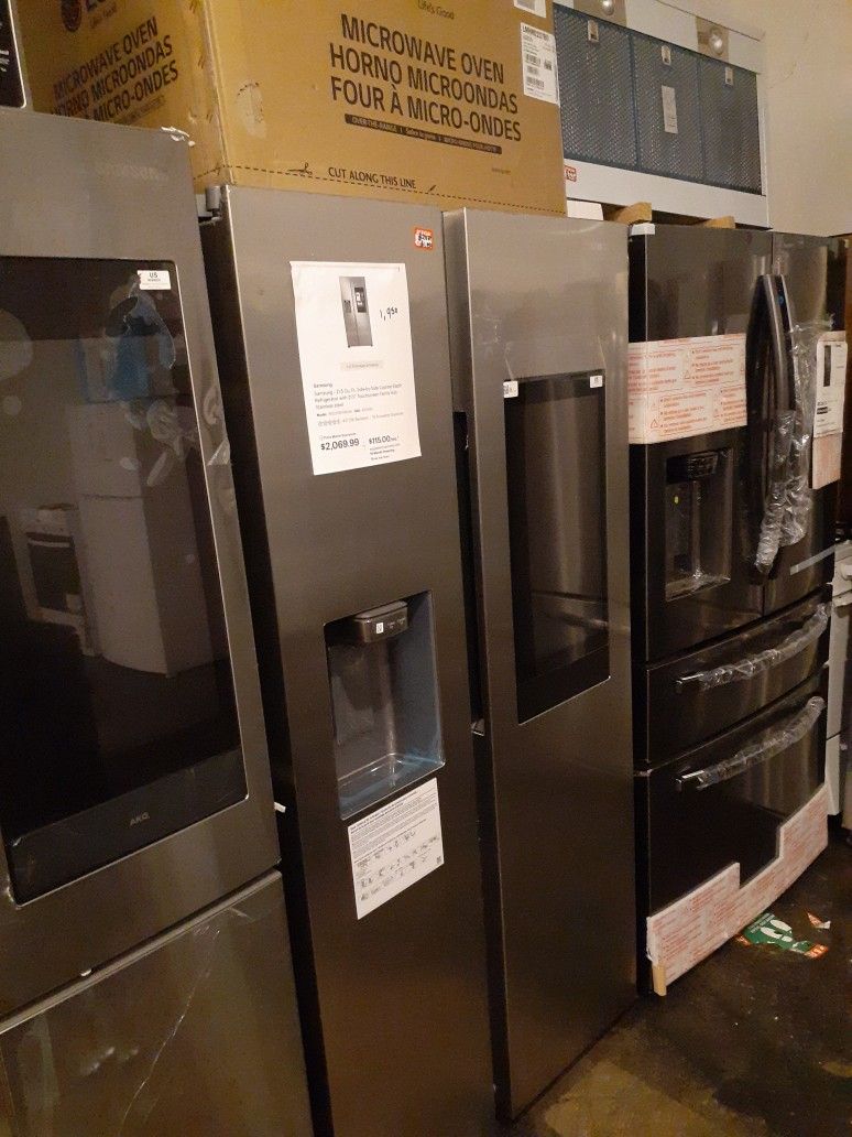 Brand New Samsung Side By Side Refrigerator With Tv Counter Depth