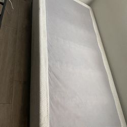 Twin Box Spring And Rolling Frame 