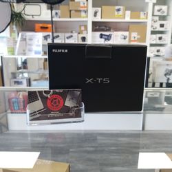 Fujifilm X-T5