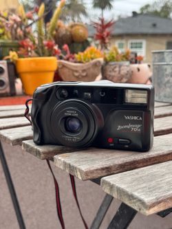 Vintage Yashica Zoom image 70 - 35mm film camera