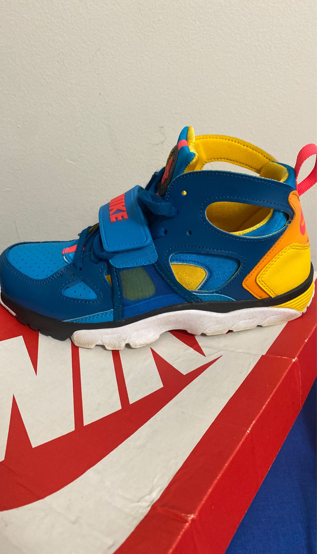 Huarache Trainer