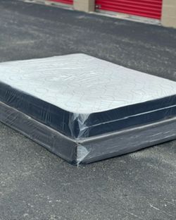 New Queen Mattress Set Available Today / offer delivery 🚚