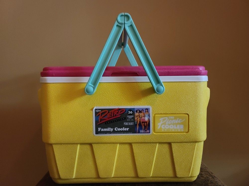 Retro Igloo Picnic Basket Cooler