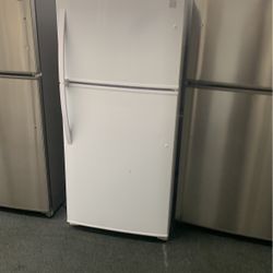 Kenmore 30” 18 Cu Ft Top Freezer Refrigerator 