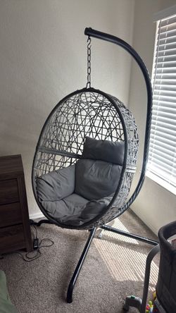 Egg chair