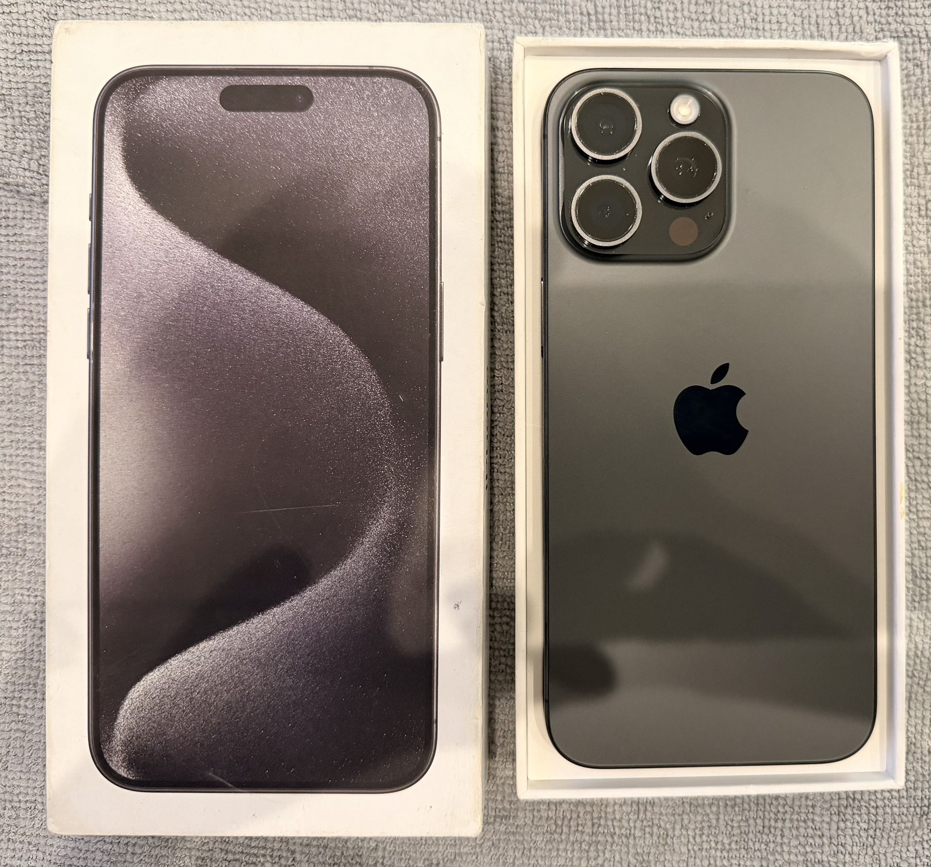 Unlocked iPhone 15 Pro Max 512GB w 3 Free Cases!