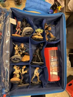 Infinity Figures with Case 