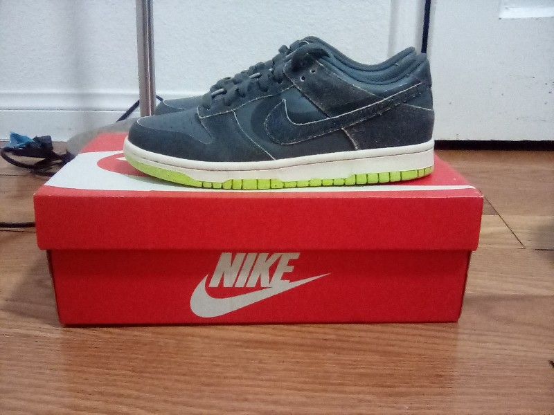 NIKE DUCKS HALLOWEEN