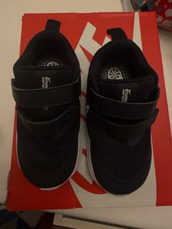 NIKE Starrunner Toddler sneakers size 8c Black