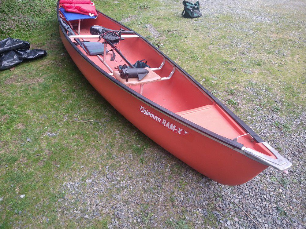 15ft Canoe - - Trolling Motor - Accessories Galore for Sale in Bonney Lake, WA - OfferUp
