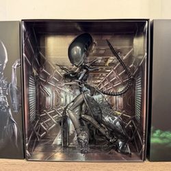 Monster High Skullector Xenomorph Alien Collector's Doll