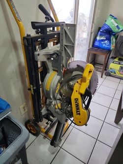 Dealt 12"dws779 compound miter saw