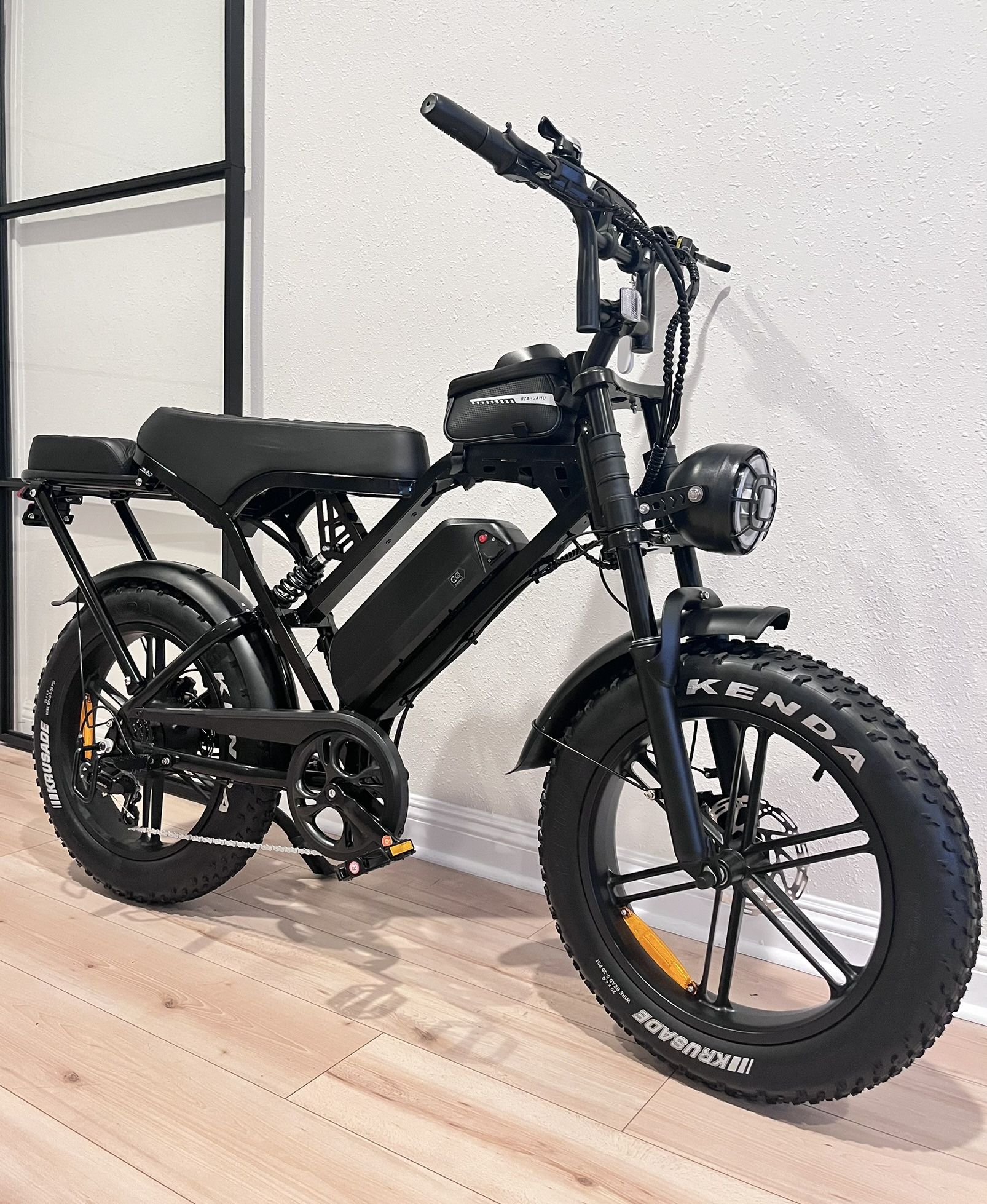 New Adult Electric Bike 1500W Peak,32mph, 15AH Battery, Removable Dual Seat, 20in Tires