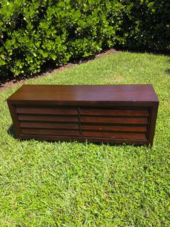 Brown dresser