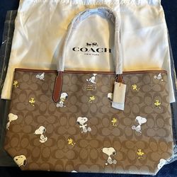 Coach X Peanuts Snoopy Woodstock Tote Bag Signature 